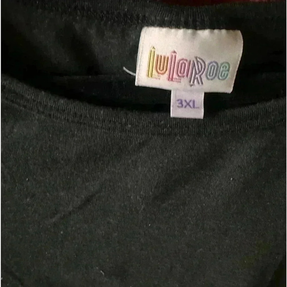 Lularoe 3X solid black Gigi top. From ex retailers wardrobe. Worn twice. EUC - Picture 3 of 5